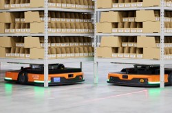 YUASA TRADING develops space-efficient automated picking system with Phoxter and PLUS Logistics
