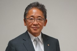Hoping to visit machining sites around the world: Interview with Takashi Yamazaki, President of Yamazaki Mazak (1/2)