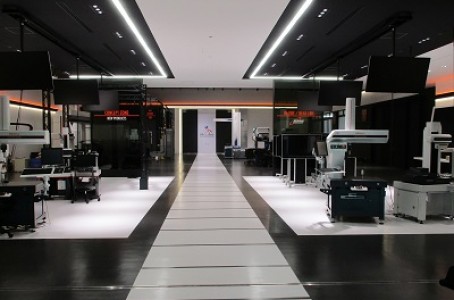 Mitutoyo opens its largest measuring machines showroom in Utsunomiya City