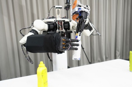 Honda works on avatar robot