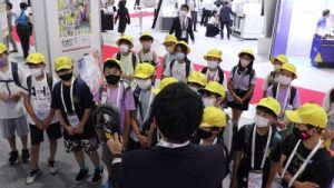 218 elementary school students from Tokoname City, Aichi Prefecture, visited the venue