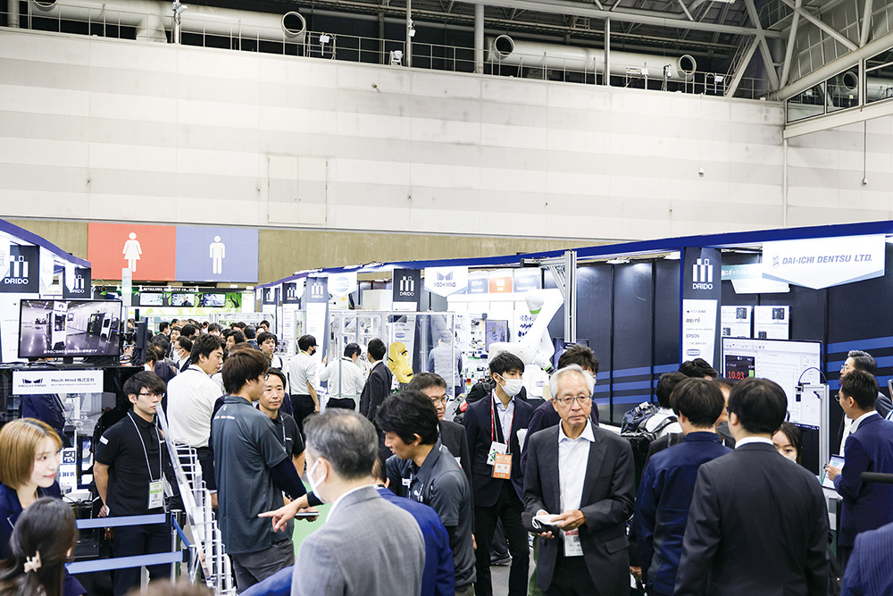 DAIDO attracted visitors with a variety of robots on display. 