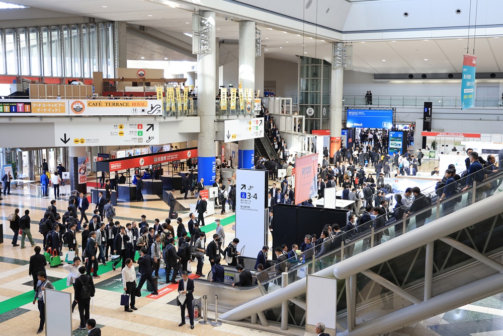 The entrance near the West Hall served as a hub of activity, connecting each exhibition areas. 