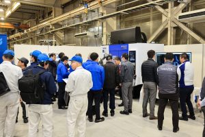 TOHO INDUSTRIAL presented ROBO-COTATZ at its first open house. 