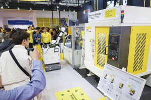 FANUC’s automation demonstrations drew large crowds.