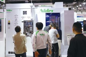 Nidec Machine Tool unveiled its new hobbing machine “GE25CF” for the first time in the world.