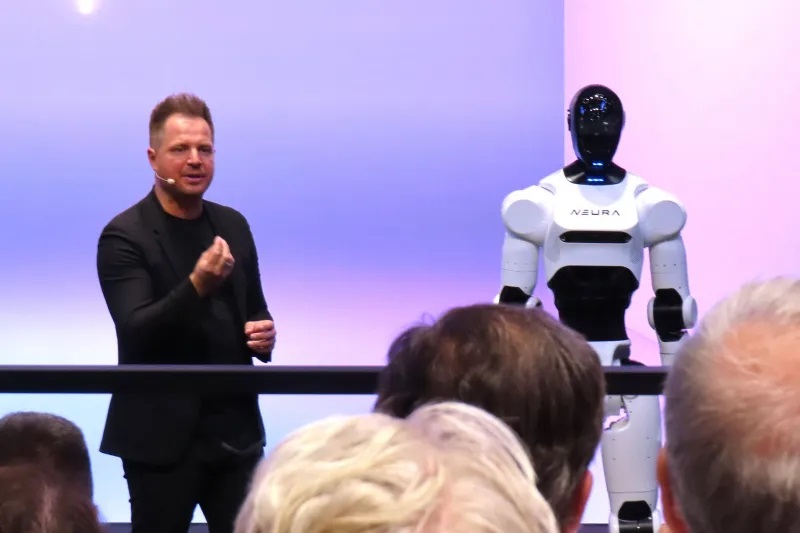NEURA ROBOTICS CEO David Reger presents humanoid robot 