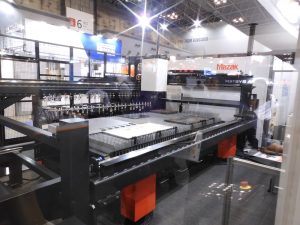 Yamazaki Mazak proposed automation with the “MAZAK LASER FA SYSTEM” 