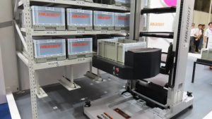 HIKROBOT's case transport robot system displayed by Okumura 
