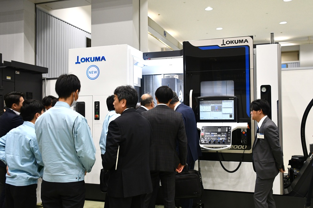 The new compact multitasking machine “MULTUS U2000” attracted significant attention 