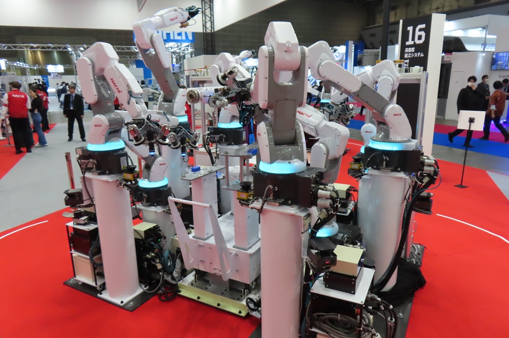 Nachi-Fujikoshi showcased various applications of the MZS series 