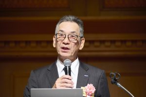 JMTBA Chairman Shigetomo Sakamoto (President of Shibaura Machine)